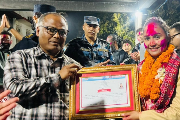 लोकसेवाको तयारी छोडेर राजनीतिमा होमिएकी निशा डाँगी भन्छिन्: मिसन र भिजनमा स्पष्ट छु